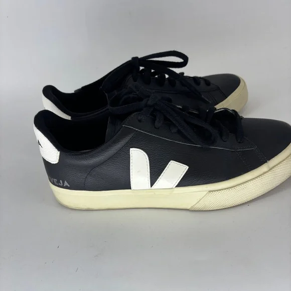 Veja Black and White Leather Campo Low profile Women's Sneakers - Picture 4 of 8